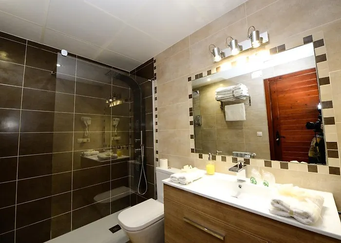 El Canton De Carlos Castelserás